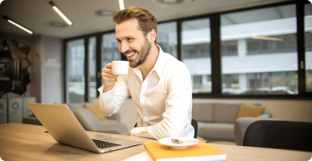 Landlord managing properties with FourCasa